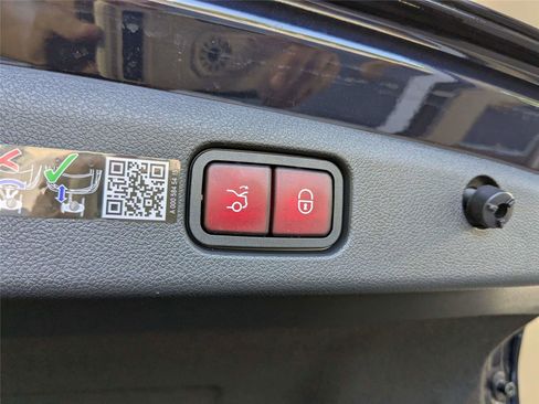 Used 2026 Mercedes-Benz E 350 Sedan image 8