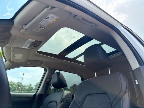 Used 2025 Nissan Pathfinder Platinum AWD/4WD image 25