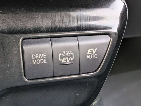 Used 2020 Toyota Prius Prime Limited FWD image 20