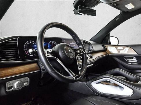 Certified 2025 Mercedes-Benz GLE 450e 4MATIC image 10