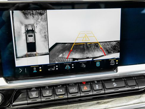 Used 2025 Chevrolet Silverado 2500 LTZ w/ LTZ Plus Package image 49