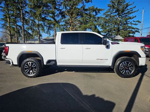 Used 2022 GMC Sierra 3500 AT4 w/ AT4 Premium Plus Package image 8