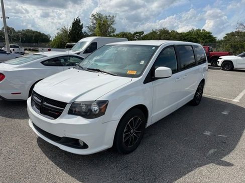 Used 2018 Dodge Grand Caravan SE FWD image 6