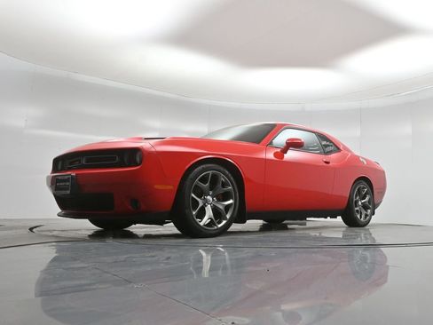 Used 2016 Dodge Challenger SXT Plus RWD image 40