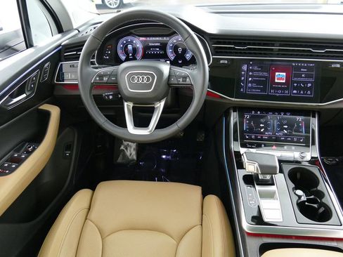 Used 2025 Audi Q7 3.0T Prestige AWD/4WD image 14