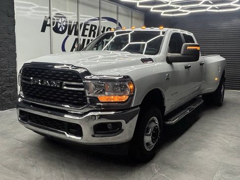 Used 2024 RAM 3500 Big Horn AWD/4WD image 2