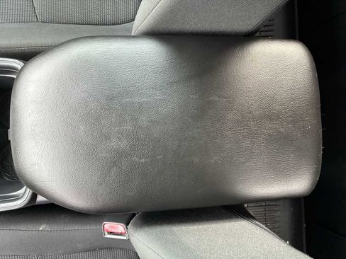 Used 2020 Toyota RAV4 LE image 21