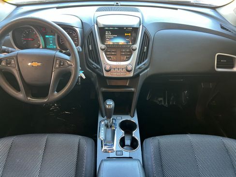Used 2017 Chevrolet Equinox LS FWD image 4