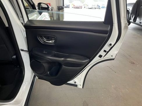 Used 2023 Honda HR-V LX image 15