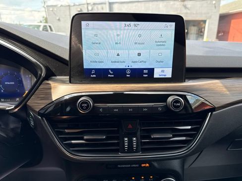 Used 2020 Ford Escape Titanium AWD/4WD image 36