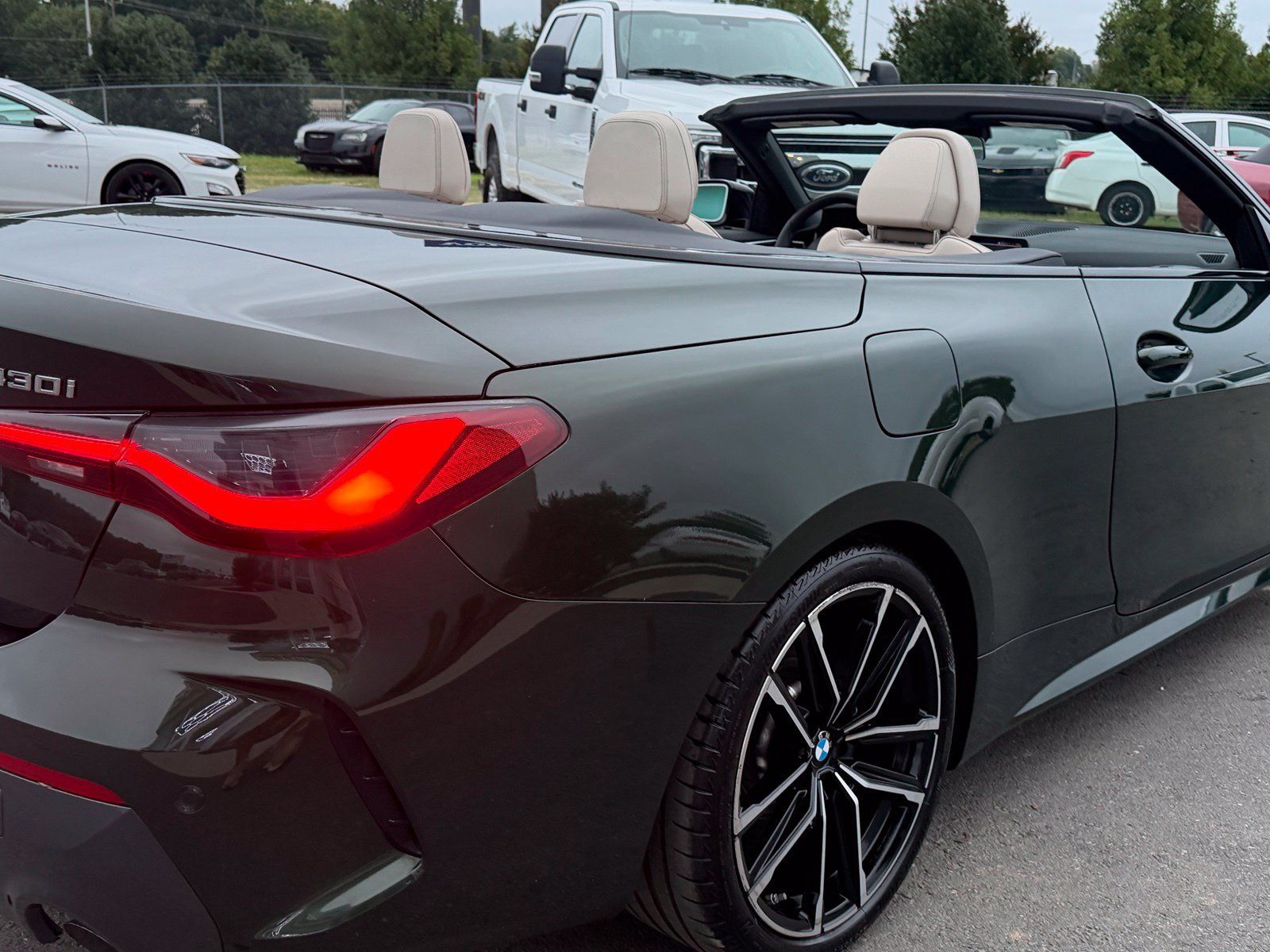 Used 2022 BMW 430i Convertible w/ M Sport Package RWD image 9