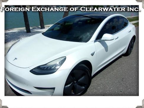 Used 2019 Tesla Model 3 Standard Range Plus image 1