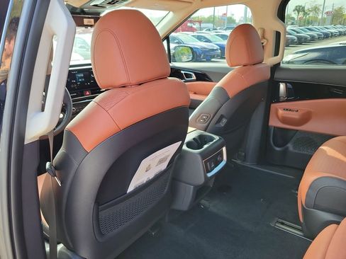 New 2026 Kia Carnival SX Prestige image 17
