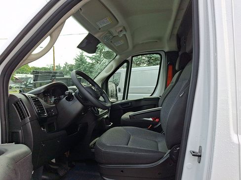 Used 2025 RAM ProMaster 3500 FWD image 3
