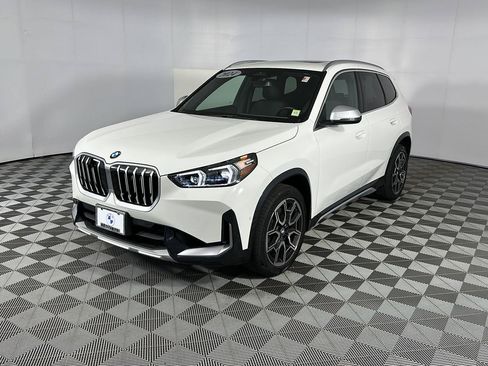 Used 2024 BMW X1 xDrive28i w/ Convenience Package AWD/4WD image 9