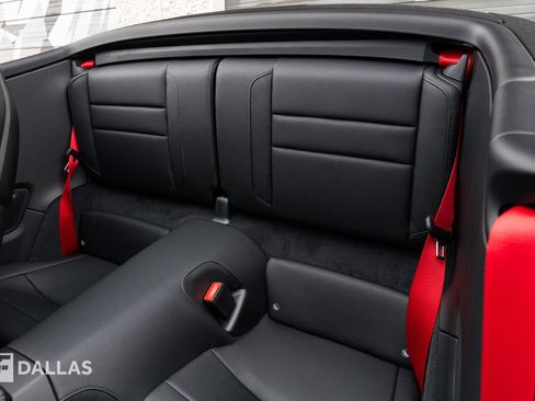 Used 2025 Porsche 911 Carrera image 30