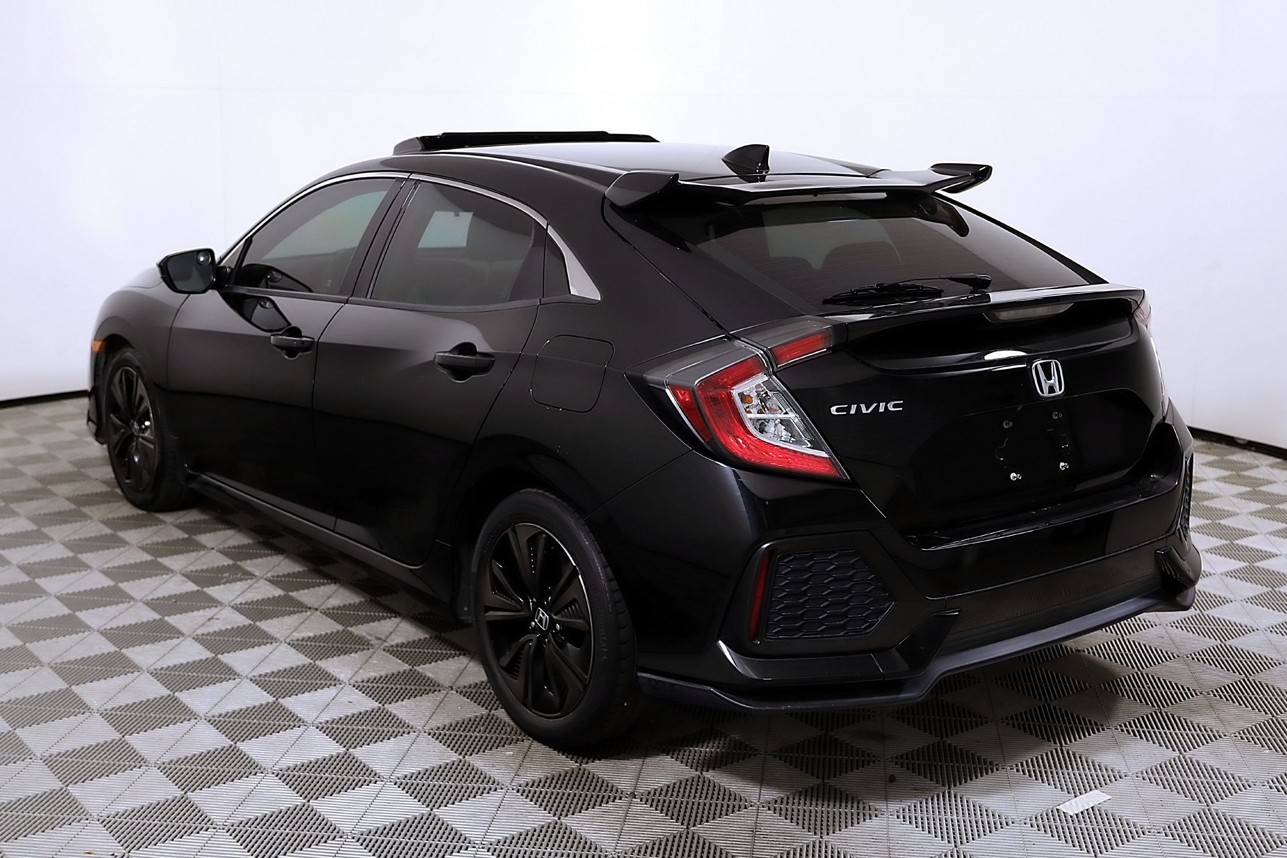 Used 2019 Honda Civic EX image 8