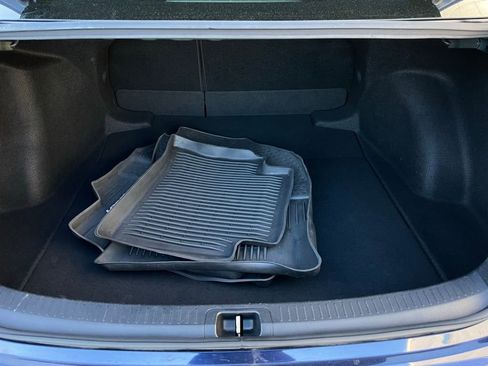 Used 2020 Toyota Corolla LE image 41