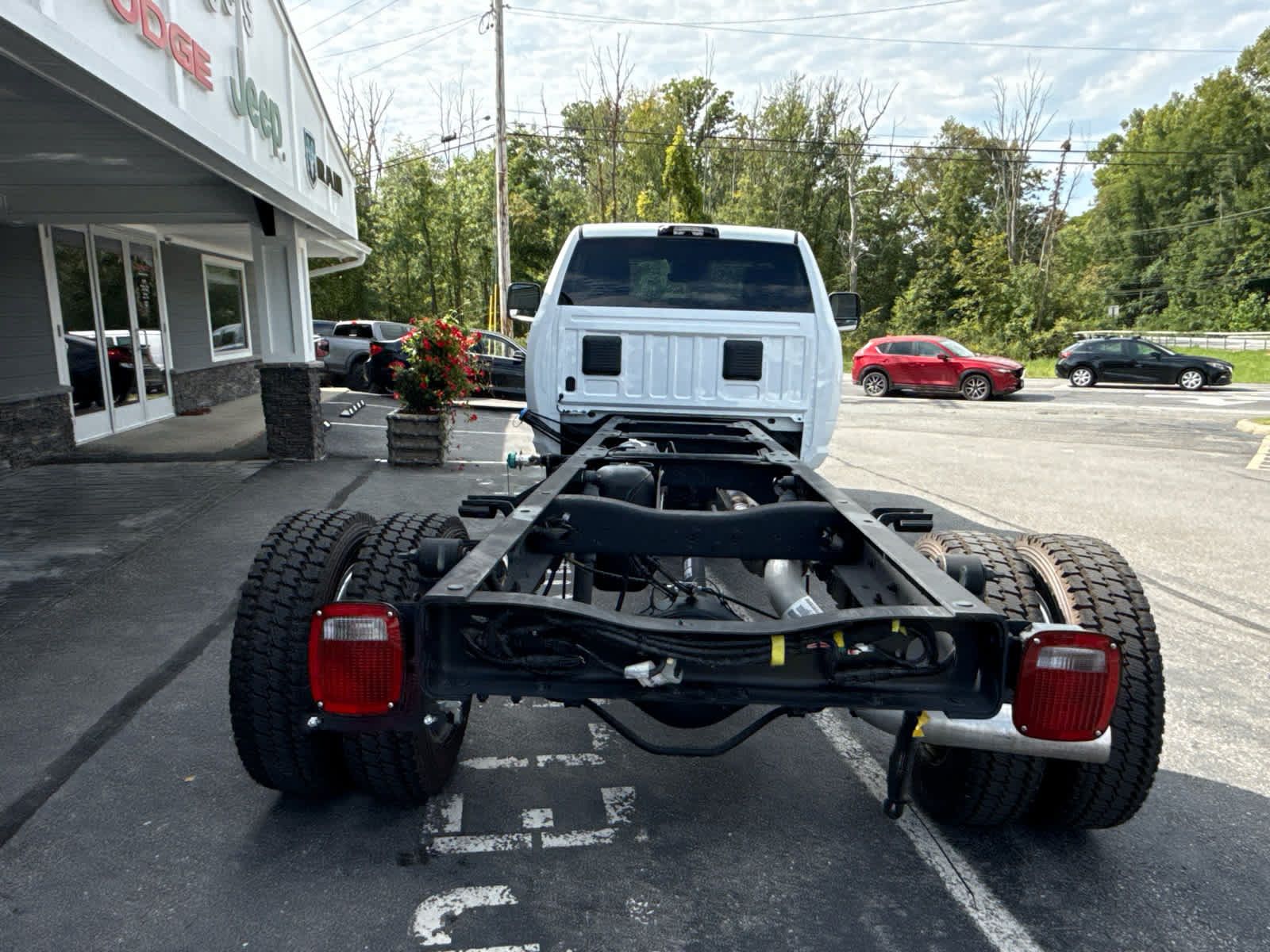 New 2026 RAM 5500 4x4 Regular Cab image 4