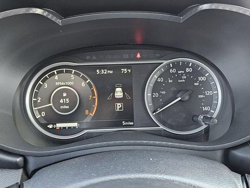 New 2025 Nissan Versa SR w/ Trunk Package image 12