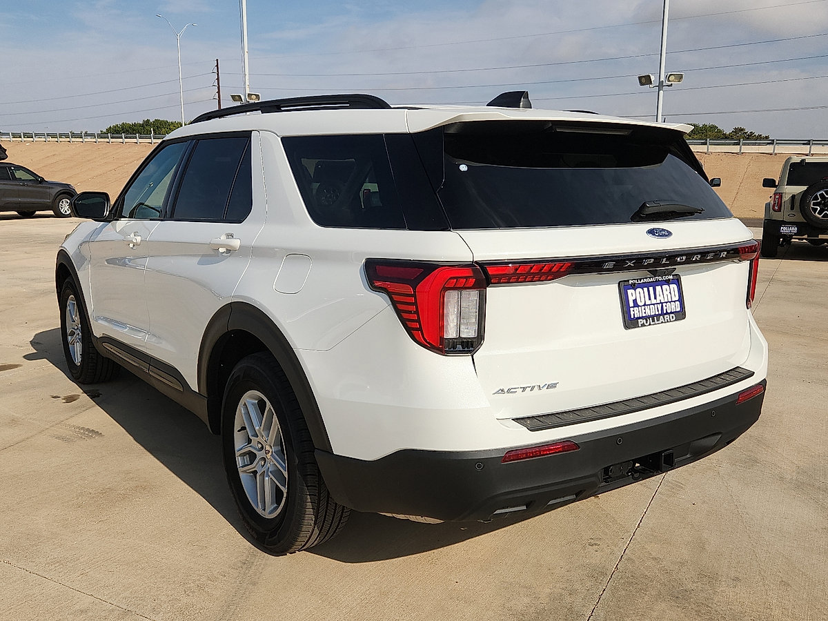 New 2026 Ford Explorer Active RWD image 2