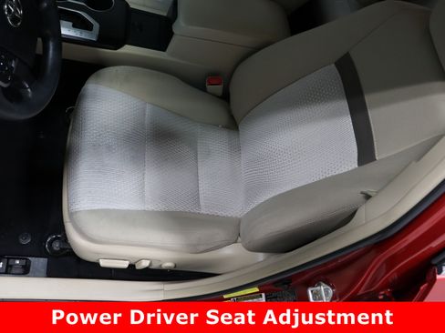 Used 2012 Toyota Camry LE image 15