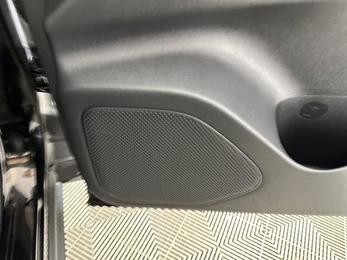 Used 2023 Nissan Rogue SV image 29