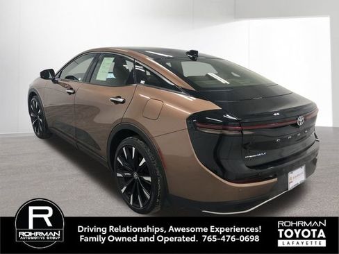 Used 2023 Toyota Crown Platinum image 4