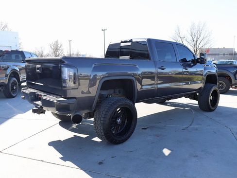Used 2015 GMC Sierra 2500 Denali w/ Duramax Plus Package image 6