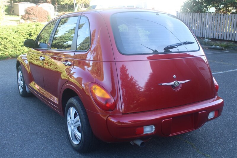 Used 2005 Chrysler PT Cruiser FWD image 4