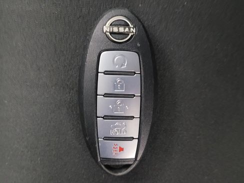 Used 2025 Nissan Altima 2.5 SV FWD image 32
