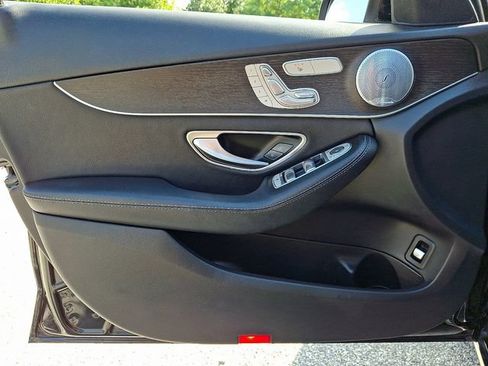 Used 2019 Mercedes-Benz C 300 4MATIC Sedan image 12