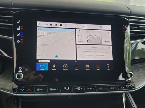 Used 2024 Jeep Wagoneer Series III w/ Rear Seat Video Group 1 image 28