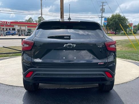 Used 2024 Chevrolet Trax RS w/ Driver Confidence Package FWD image 6
