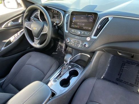 Used 2022 Chevrolet Malibu LT image 12