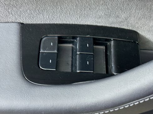 Used 2018 Tesla Model 3 Long Range image 15