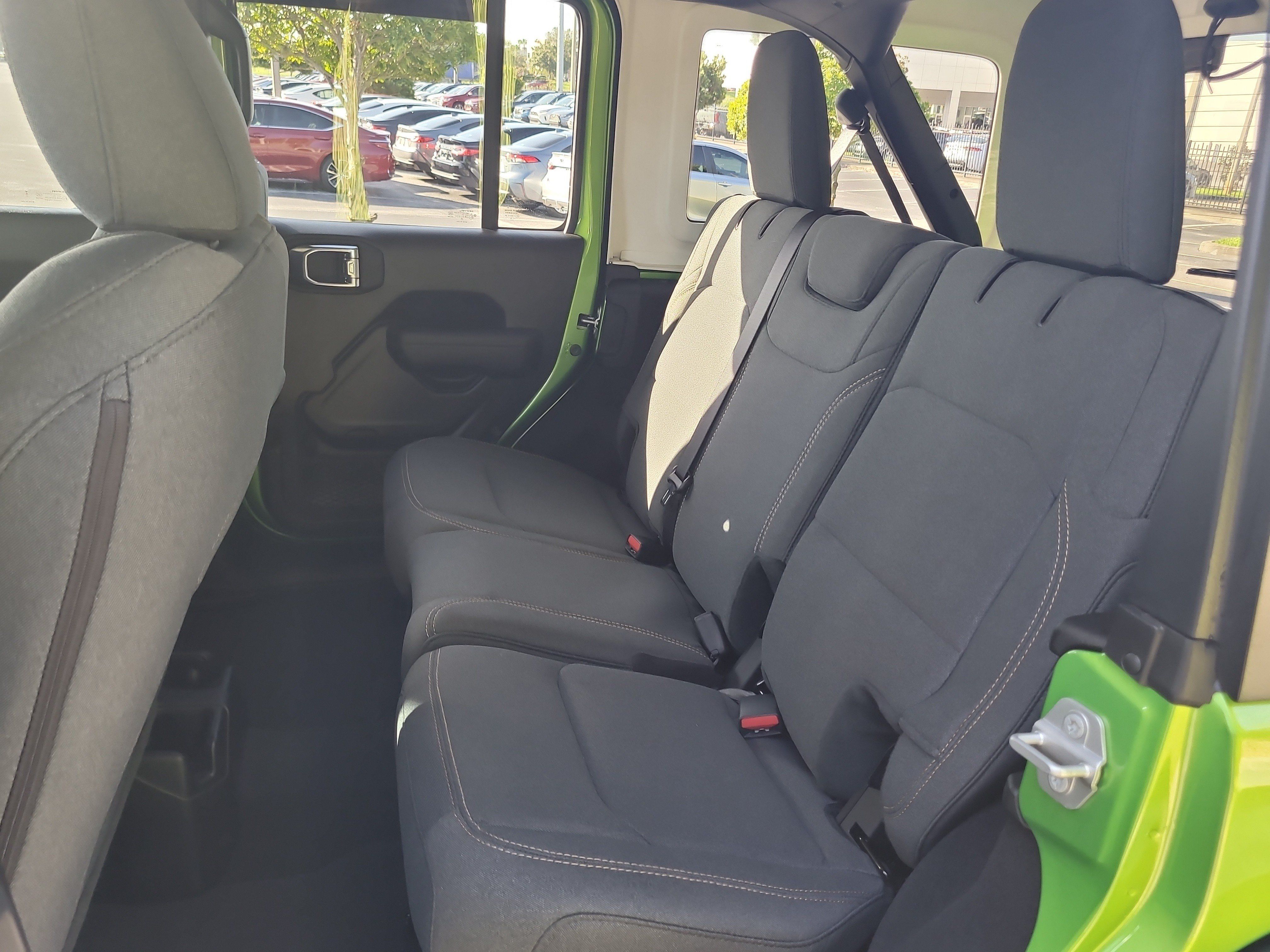 Used 2025 Jeep Wrangler Unlimited Sport AWD/4WD image 14