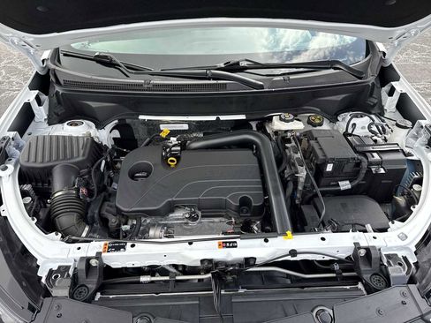 Certified 2024 Chevrolet Equinox LT FWD image 17