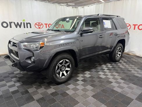 Used 2023 Toyota 4Runner TRD Off-Road Premium w/ Moonroof Package AWD/4WD image 4