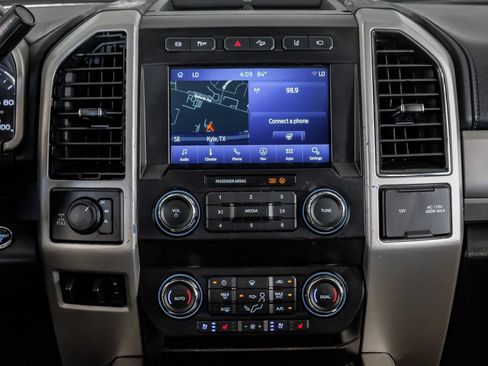 Used 2020 Ford F250 Lariat w/ Lariat Ultimate Package AWD/4WD image 15