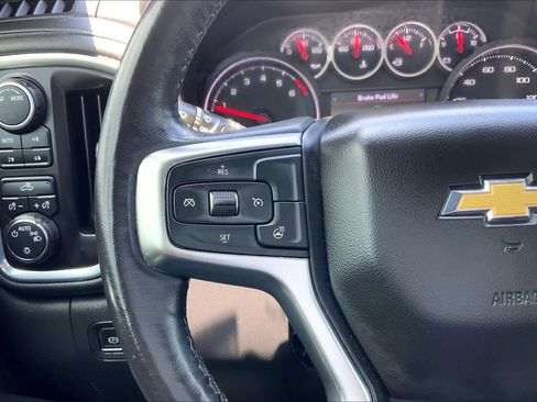 Used 2022 Chevrolet Silverado 1500 LT AWD/4WD image 23