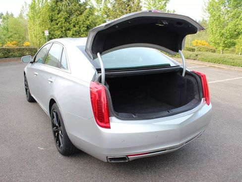 Used 2014 Cadillac XTS Luxury image 32