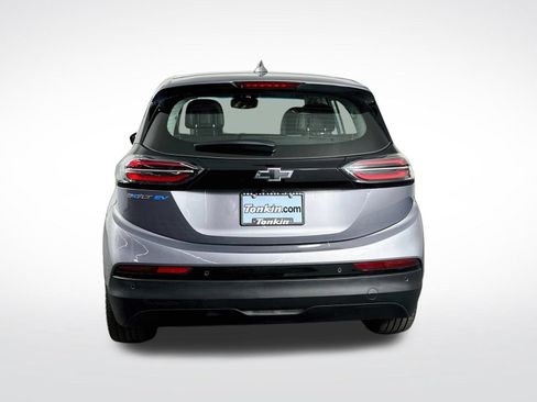 Used 2023 Chevrolet Bolt LT w/ Infotainment Package FWD image 7