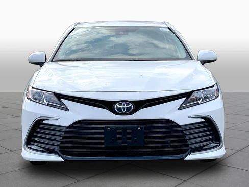 Used 2024 Toyota Camry LE AWD/4WD image 4