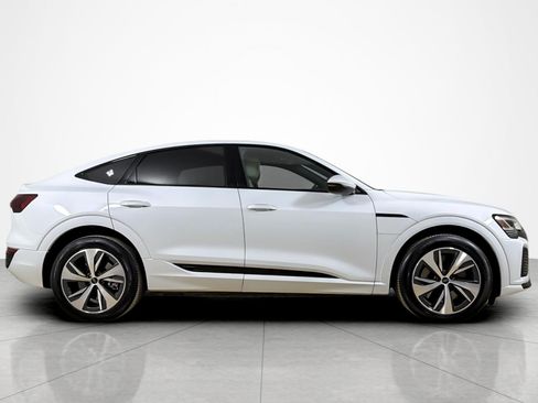 Used 2024 Audi Q8 e-tron Premium AWD/4WD image 6
