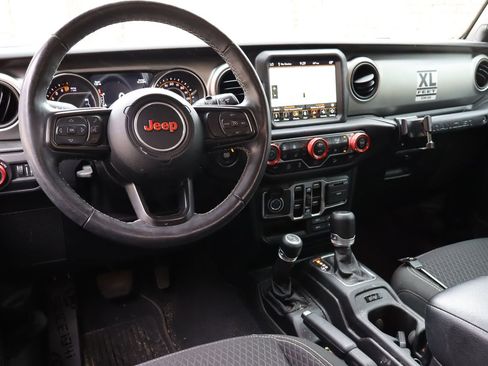 Used 2021 Jeep Wrangler Unlimited Sport AWD/4WD image 4