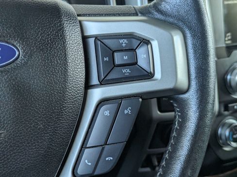 Used 2018 Ford F150 Lariat w/ Equipment Group 502A Luxury AWD/4WD image 16
