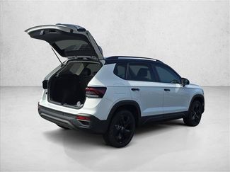 Used 2026 Volkswagen Taos SE FWD video 2