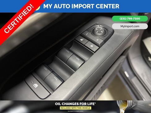 Used 2025 Toyota Tacoma TRD Off-Road image 11