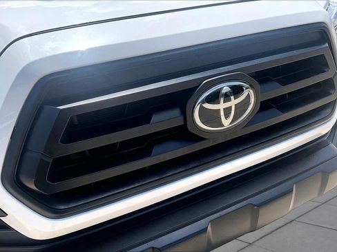 Used 2022 Toyota Tacoma SR RWD image 27